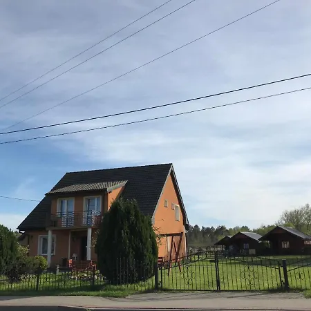 Letniskowe U Marty ロッジ *