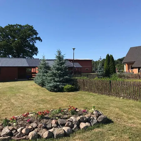 ロッジ Letniskowe U Marty